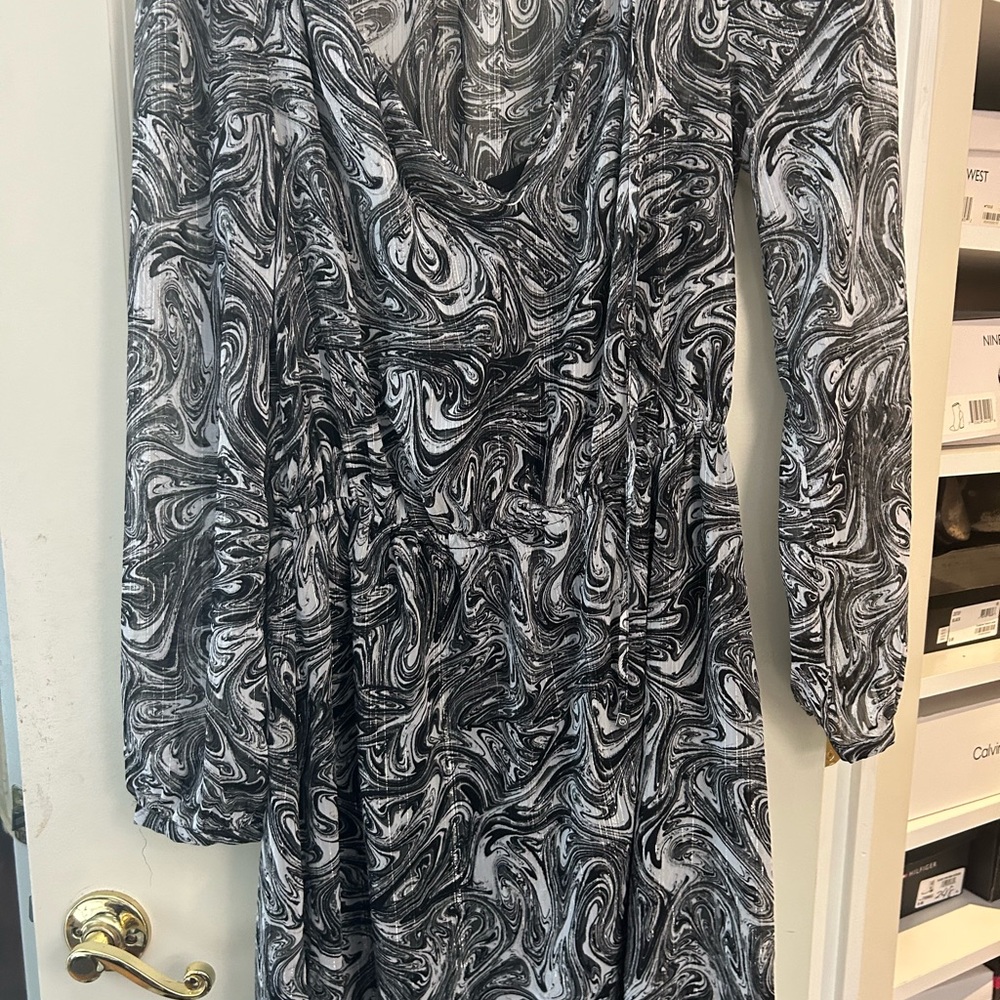 Elegant Black and White Swirl Dress